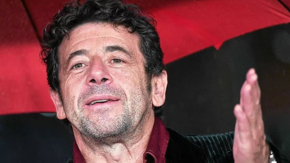 Patrick Bruel : le chanteur déféré après 48 heures de garde-à-vue, le parquet requiert sa mise en examen