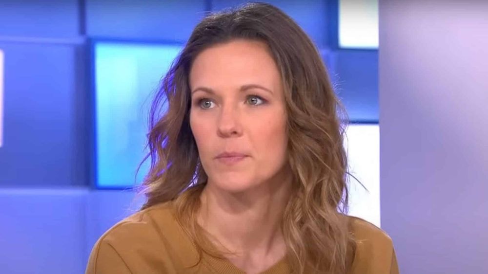 "Je perdais connaissance" : Lorie Pester raconte ses terribles douleurs dues à son endométriose !