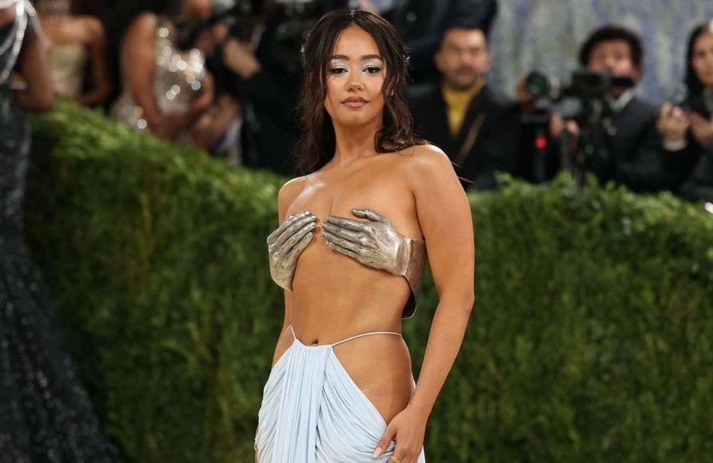 Qui est Burc Akyol, le créateur français derrière la robe sensation de Lena Mahfouf au Met Gala ?