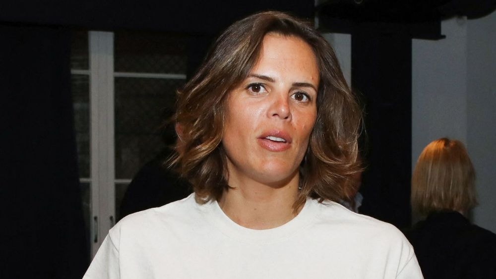 Laure Manaudou revient sur la polémique des photos nues : "Je me rappelle faire honte à ma famille"