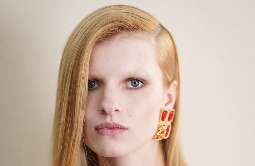 Ces signes qui montrent que votre couleur de cheveux ne vous convient pas