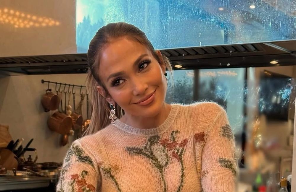 Mi chic, mi casual, la coupe de Jennifer Lopez pour Thanksgiving est tout ce que l'on veut pour les fêtes