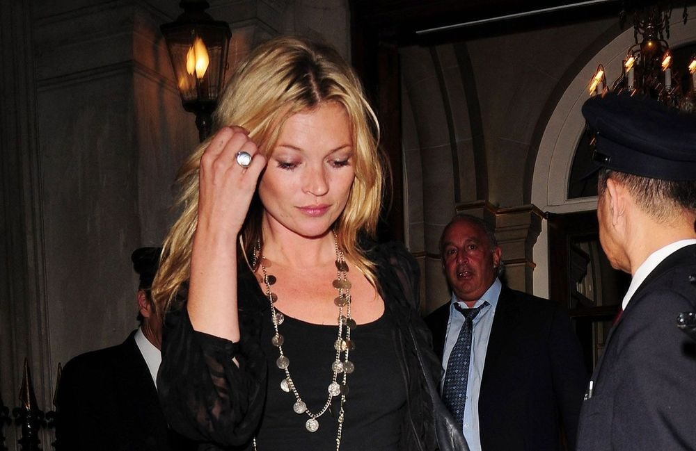 Porté par Kate Moss dans les années 2000, le short taille basse revient sur le devant de la scène