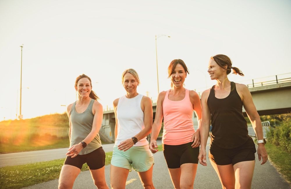 Faut-il marcher plus vite ou plus longtemps ? Les experts répondent