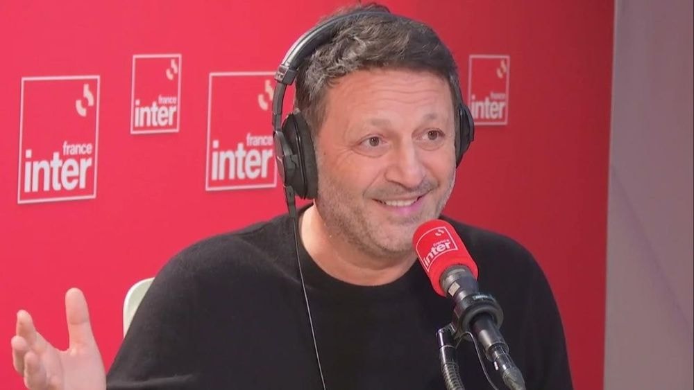 Arthur dans l'embarras face à une question coquine de Léa Salamé : "Le sexe...