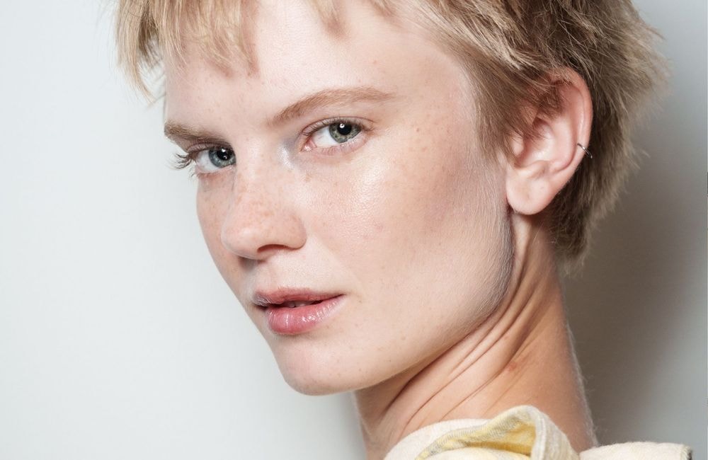 « Undetectable makeup » : quand le maquillage se fond dans la peau et bouscule les codes beauté