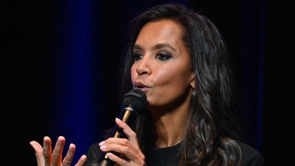 Karine Le Marchand "sortie avec un footballeur noir et un rappeur" accusée d'être "raciste anti-blancs"