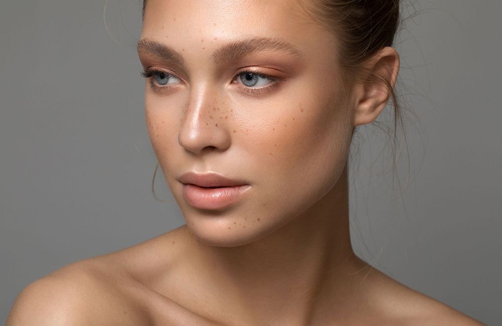 Voici le secret d’un dermatologue pour afficher une bouche repulpée sans injection