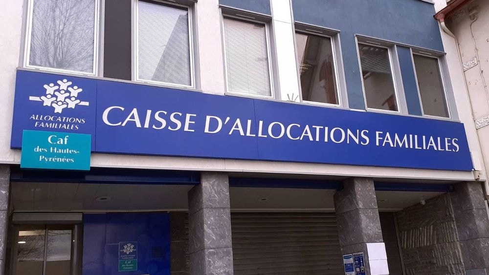 RSA, prime activité... Les allocations de la CAF seront-elles gelées en 2025 ?