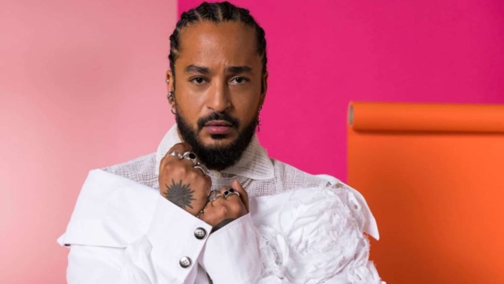 Affaire Slimane : une deuxième plainte vient d'être déposée contre le chanteur, son frère serait intervenu, tous les détails !