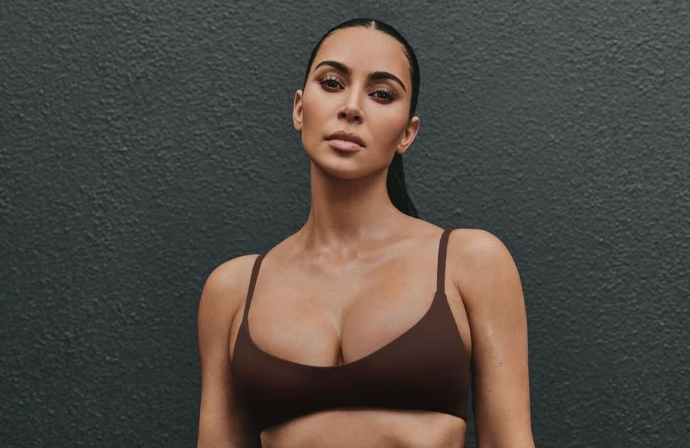 Kim Kardashian mise sur l’activité la plus en vogue de 2025 pour sculpter et allonger sa silhouette