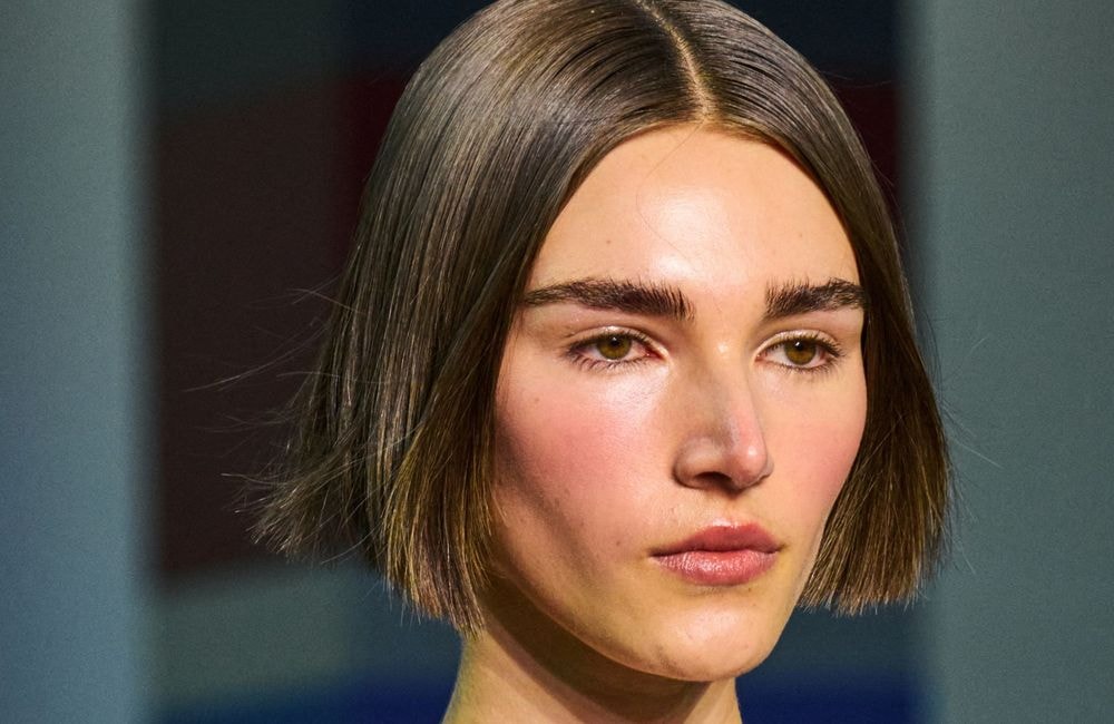 Cette nouvelle version du bob pourrait bien offrir un nouveau souffle aux cheveux fins