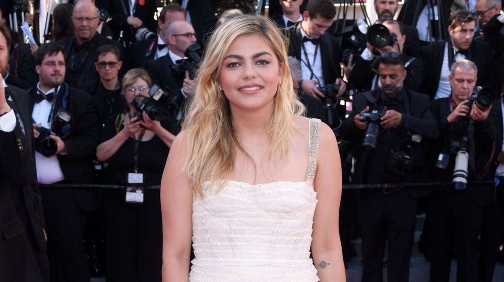 "C’est un combat long et difficile" : Louane parle ouvertement de sa bataille contre les troubles alimentaires