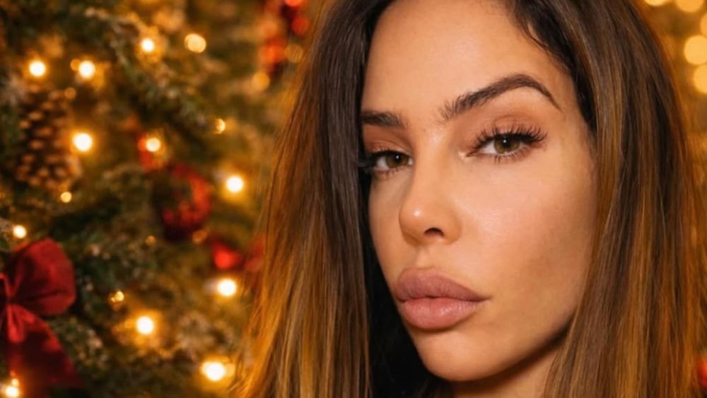 Kim Glow : elle affirme avoir été victime de sorcellerie sur le tournage des Anges, "une poupée vaudoo" !