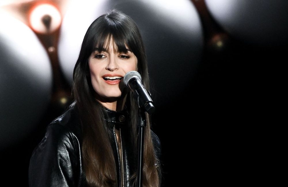 « Je suis très protectrice » : Clara Luciani fait de nouvelles confidences sur son fils