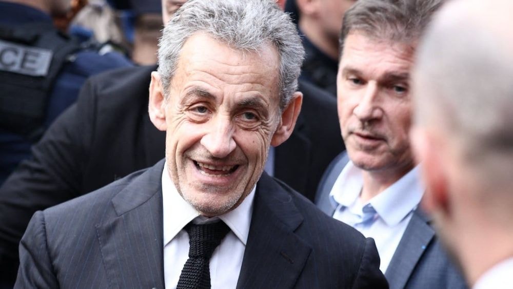 Nicolas Sarkozy fête Noël avec une top model qui n'est pas Carla Bruni : surprenantes révélations