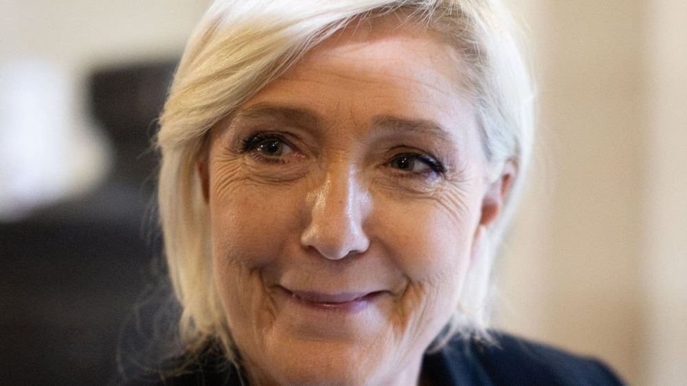 "Discriminée toute sa vie", Marine Le Pen (57 ans) proche de Mylène Farmer selon un élu RN : "Homosexuelles ou non..."
