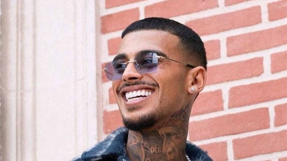 Greg Yega : de nouveau en couple, une photo avec sa chérie a fuité !