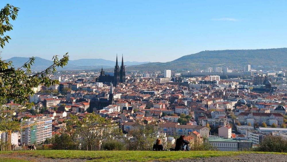 Immobilier à Clermont-Ferrand : légère baisse des prix d'achat en mars 2026
