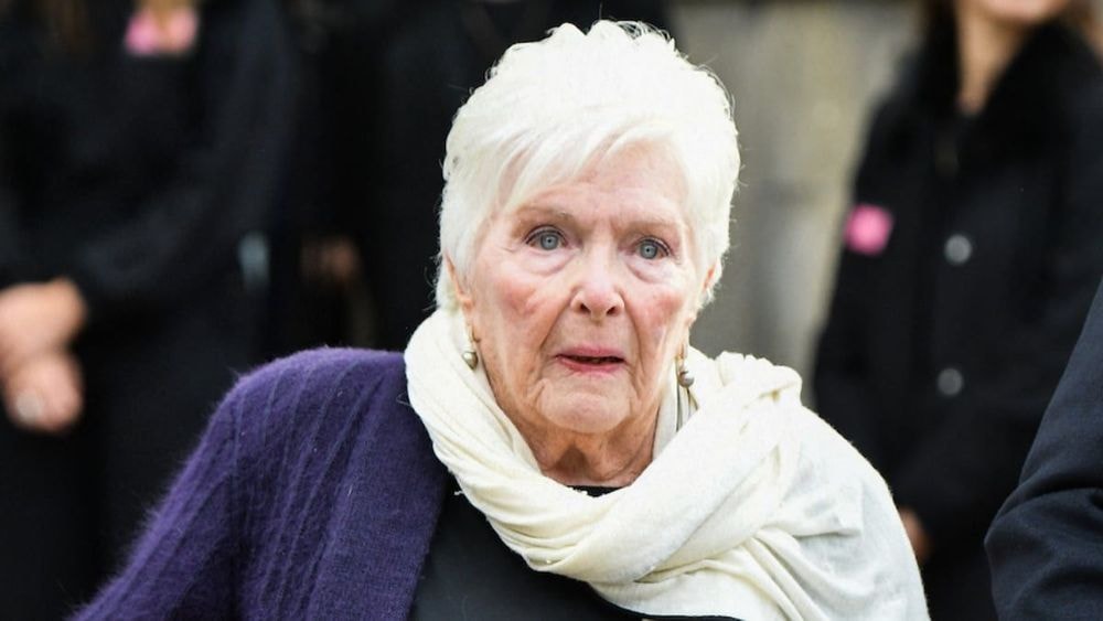 Line Renaud méconnaissable à 97 ans, son nouveau visage après la chirurgie : "J'avais les paupières qui tombaient"