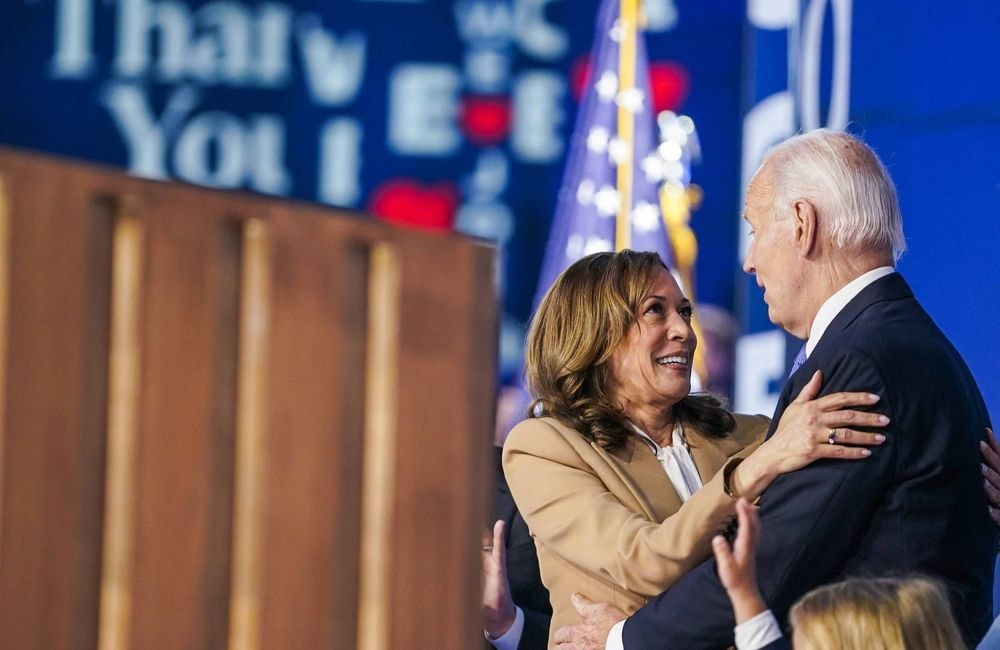 Convention démocrate : les six moments forts de la passation entre Joe Biden et Kamala Harris