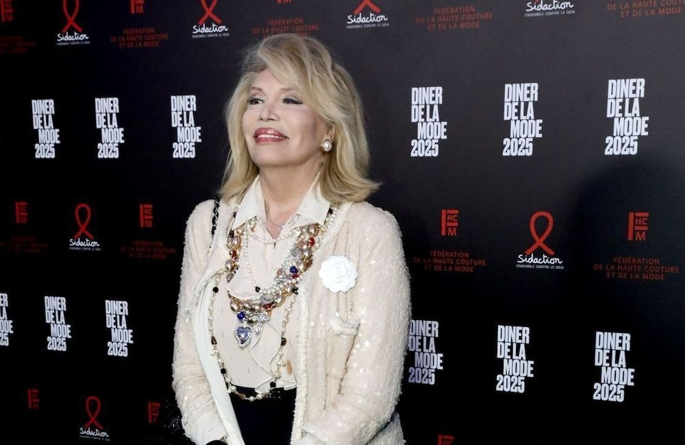 « J’aime beaucoup la solitude » : Amanda Lear fait de rares confidences sur sa vie sentimentale