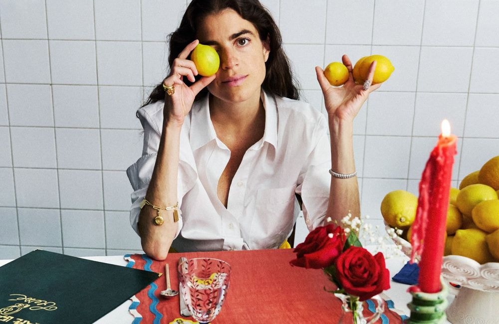 « Cafe Leandra » : Leandra Medine Cohen s’associe à Tressé pour une capsule déco