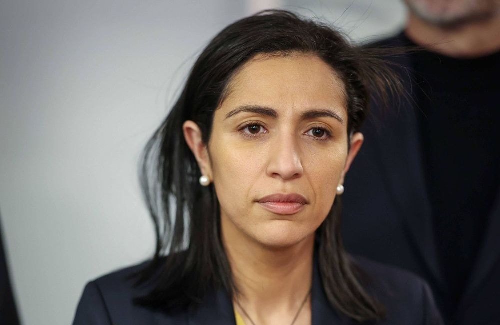 Accouchement sous X, adoption… Quelles sont les priorités de Sarah El Haïry pour l’enfance ?