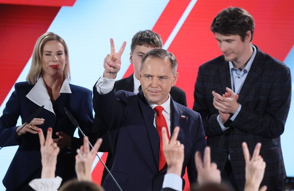 En Pologne, le nationaliste Karol Nawrocki élu président : l’avortement un peu plus menacé