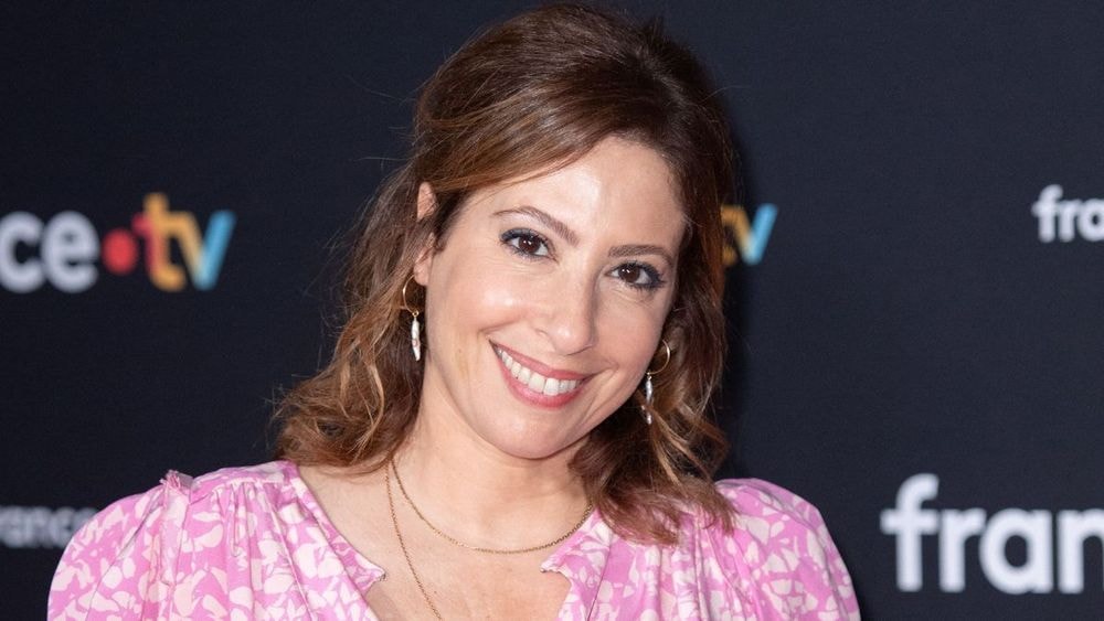 Crise à Quelle Époque : Léa Salamé envisage de partir, "Elle n'en dort pas la nuit"