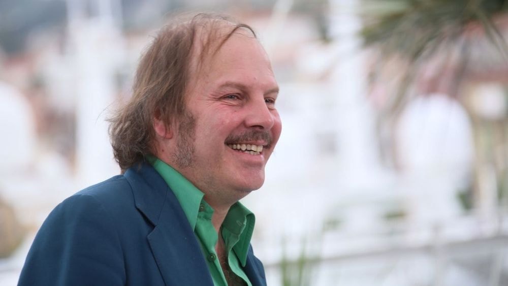 Philippe Katerine écrit une chanson en hommage à Julie Depardieu et dévoile sa réaction après l’avoir écoutée