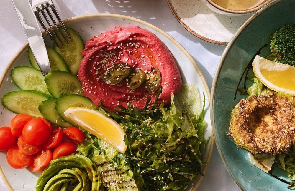 Qu'est-ce que la règle des 3 couleurs, cette méthode TikTok qui promet de mieux manger ?
