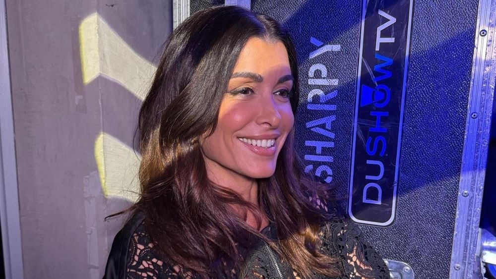 Jenifer : 400 euros pour prendre une photo avec elle ? Les fans crient au scandale