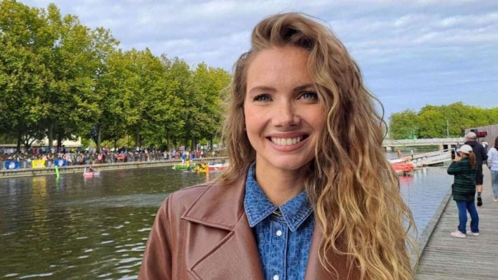 Amandine Petit : officiellement fiancée à son chéri, elle dit "oui" à sa demande émouvante en Corse, regardez !