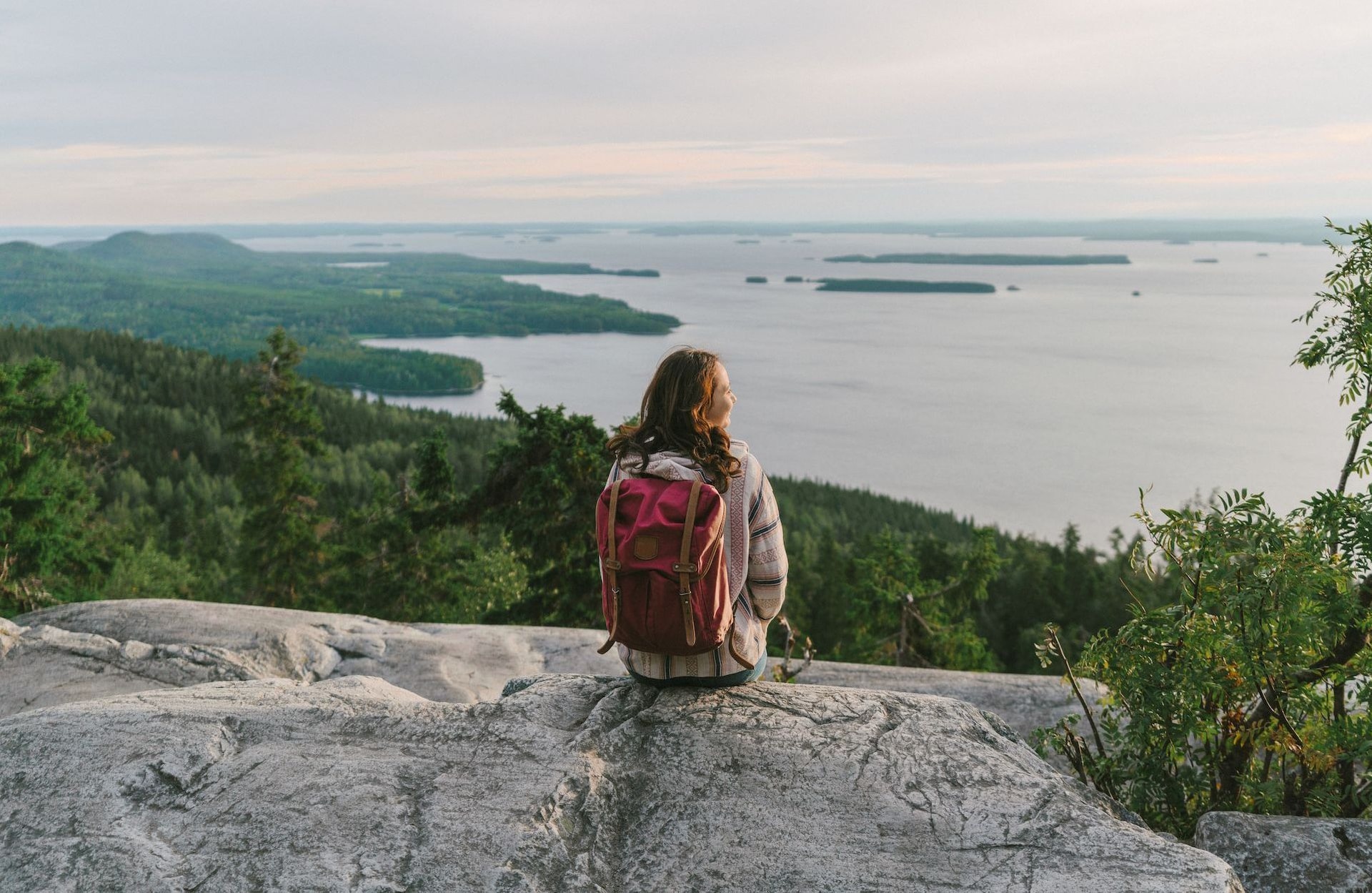 Voyager seule en 2023 : voici les 10 destinations les plus sûres pour les femmes