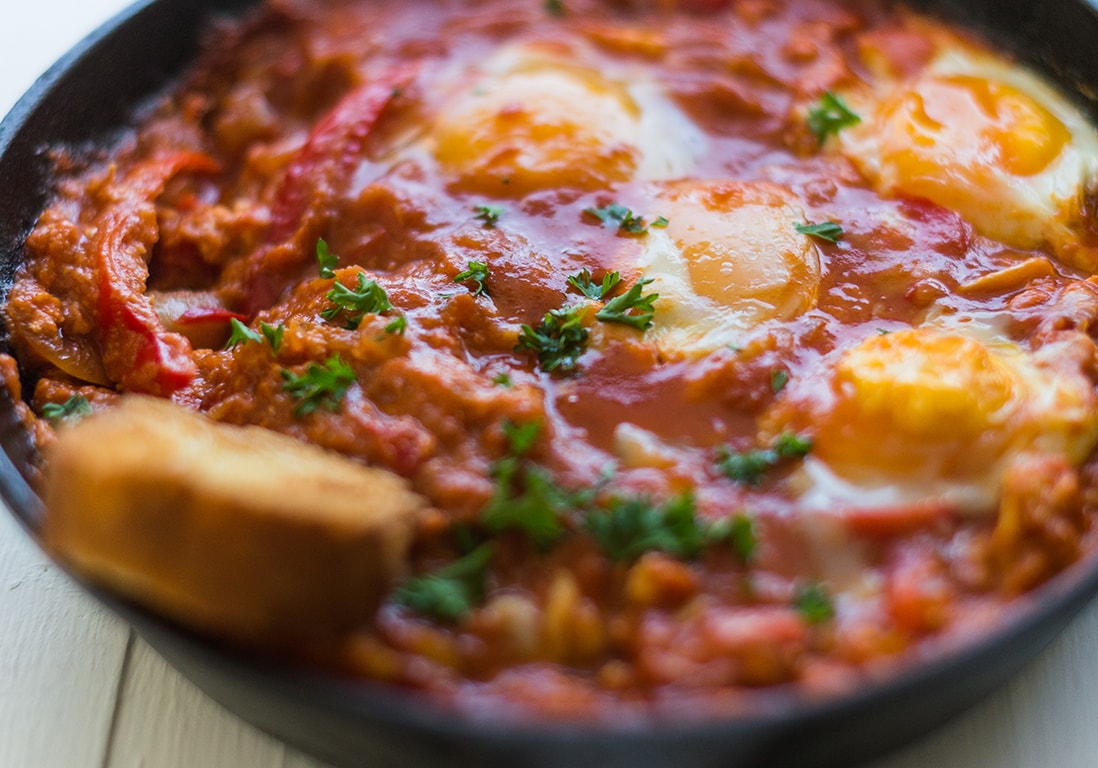 Comment faire une vraie piperade maison comme dans le Sud-Ouest ?