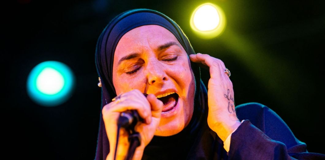 Sinéad O’Connor, pro-Dieu et antireligieuse à la fois