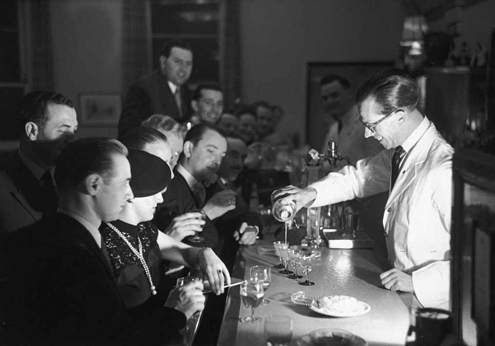 Cocktails mythiques : 6 anecdotes à dégainer à votre prochain dîner