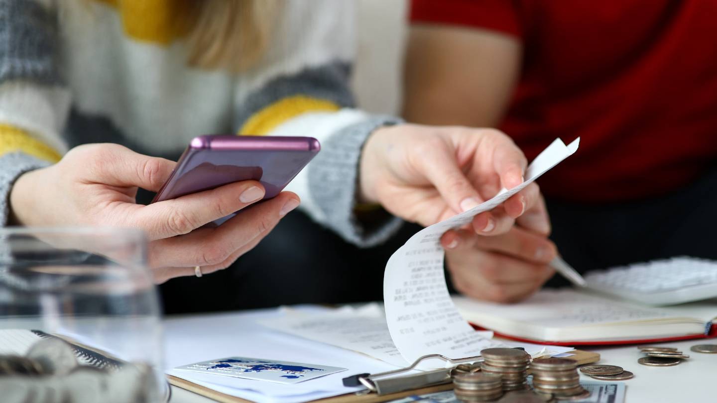 Retraite minimum, APL, prix du gaz, AAH… Ce qui change pour votre budget en octobre