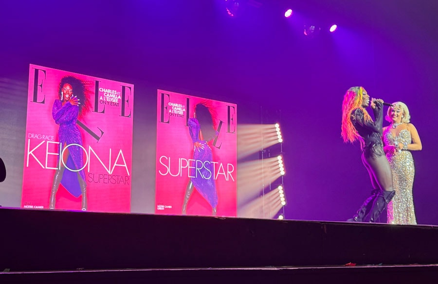 Keiona découvre sa couverture de ELLE sur la scène de Drag Race France Live !