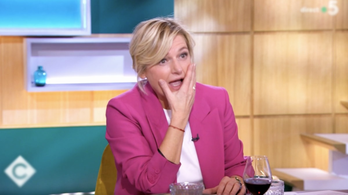 C à vous : Anne-Elisabeth Lemoine piège un invité au sujet de Marine Le Pen