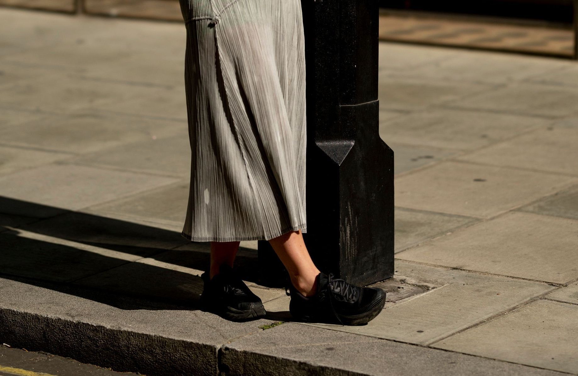 Ces baskets oubliées ont fait un retour remarqué à la Fashion Week de Paris
