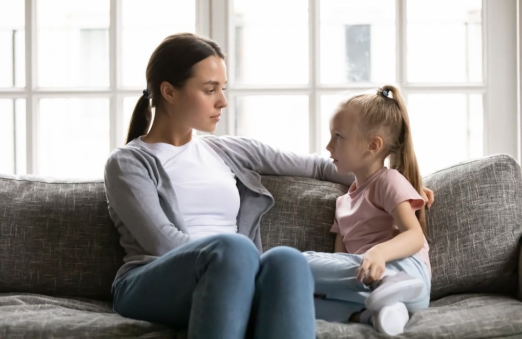 Comment éviter que votre enfant devienne narcissique ? Une experte a la réponse