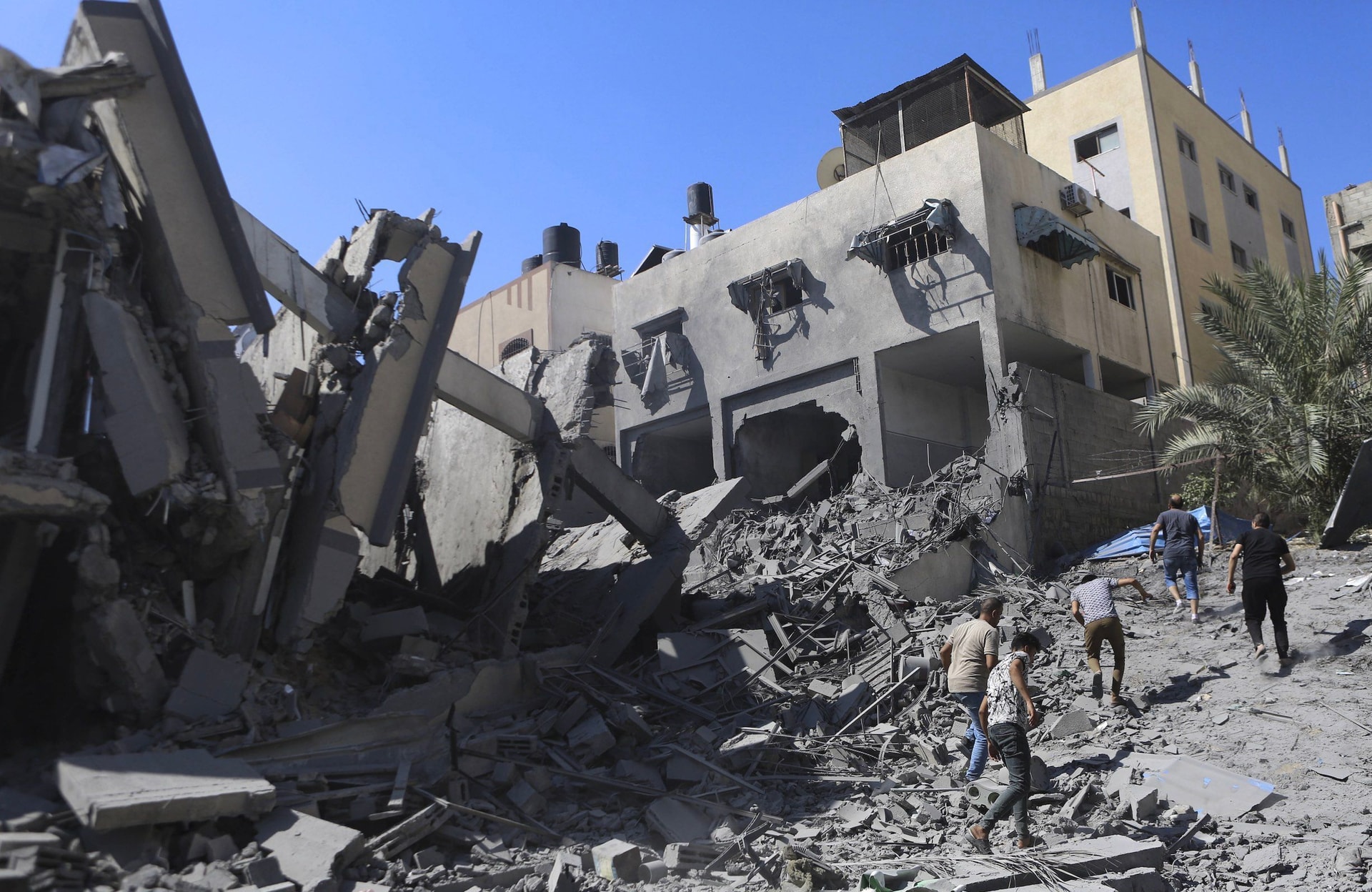 Guerre Israël-Hamas : une frappe sur un hôpital fait des centaines de morts dans la bande de Gaza
