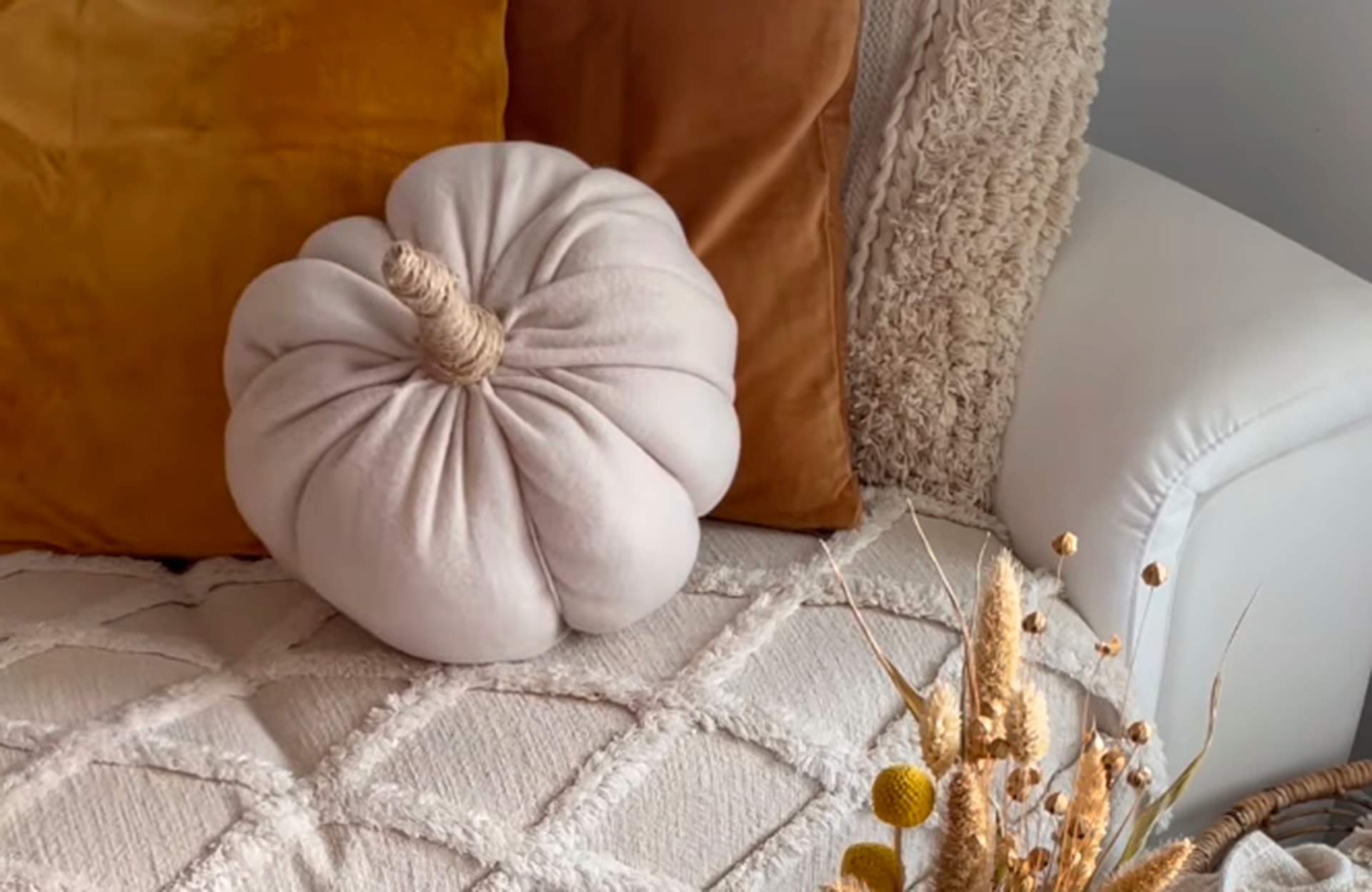 Réaliser une citrouille en tissu en 5 minutes