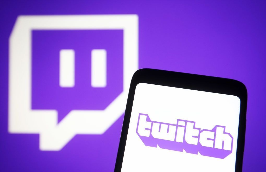 Sur Twitch, « Et Ta Cause » récolte plus de 72 000 euros pour le planning familial