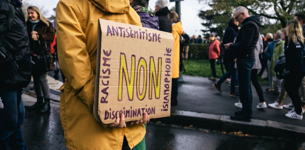 Comment s’enchevêtrent le racisme et l’antisémitisme aujourd’hui