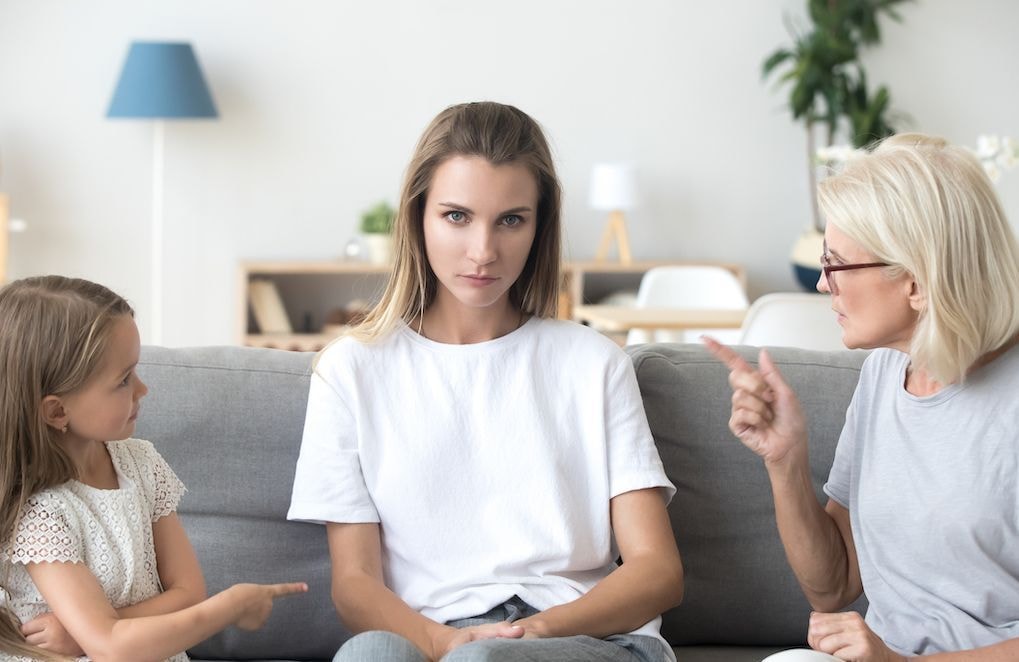 Combien de personnes acceptent de recevoir des conseils de leurs propres parents pour éduquer leurs enfants ?