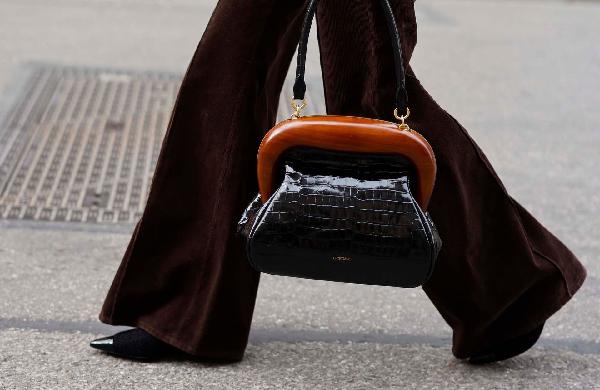 Le pantalon en velours : pièce mode de 2024 ou comble de la ringardise ?