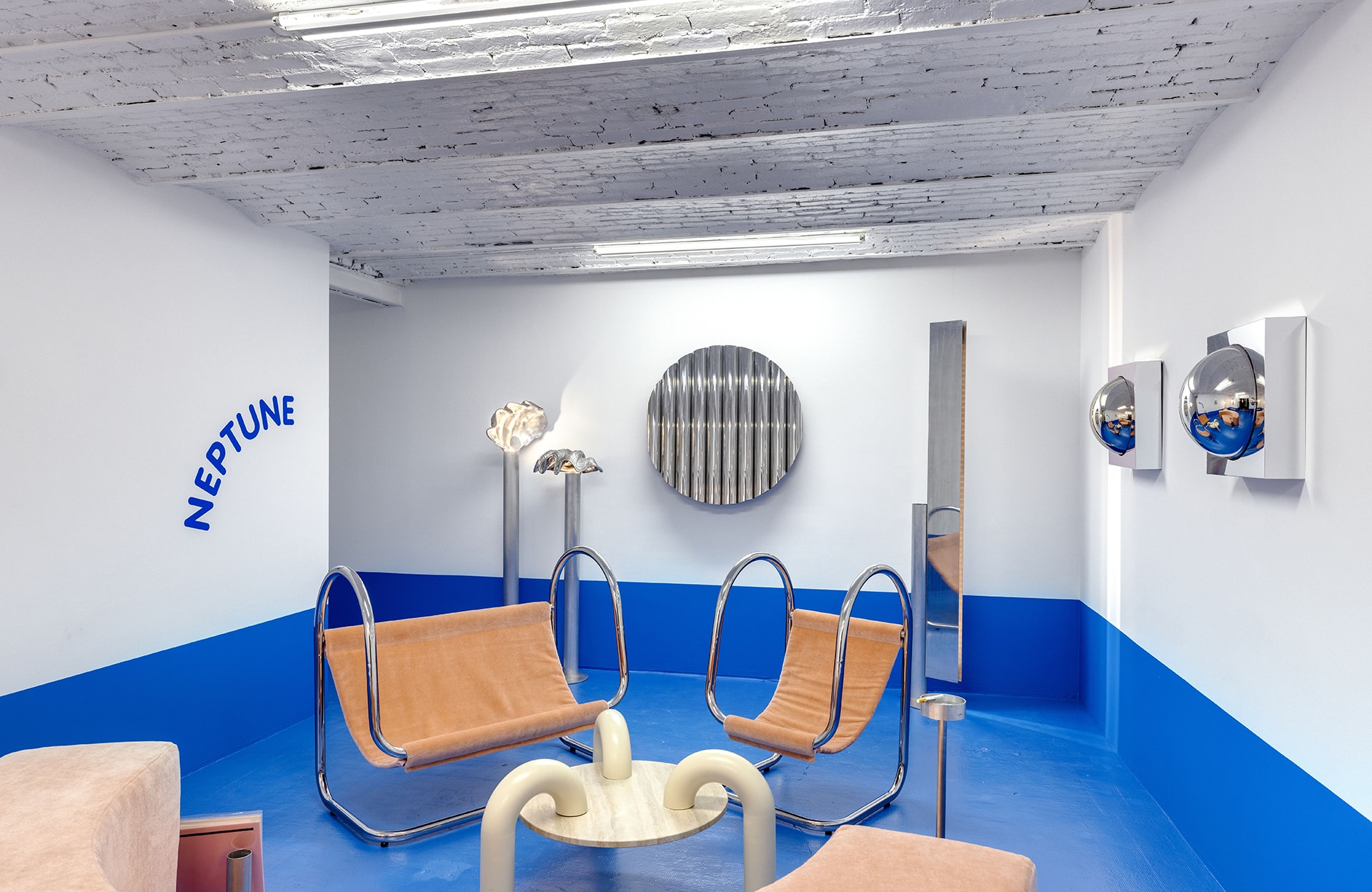Le tube en métal en déco en cinq pièces à shopper